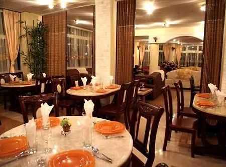 Dimitri Hotel Αντίς Αμπέμπα Εστιατόριο φωτογραφία